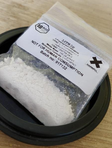 3-fpm crystalline powder